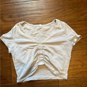 Aritzia t-shirt size small